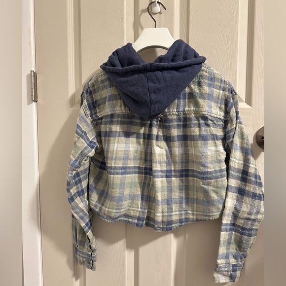 AE Cozy Cabin Cropped Hoodie Flannel - Picture 3 of 3